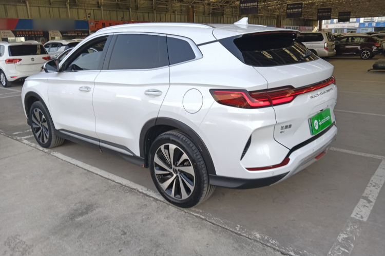 比亚迪 宋PLUS新能源 2023款 冠军版 EV 520KM 旗舰型车身外观4