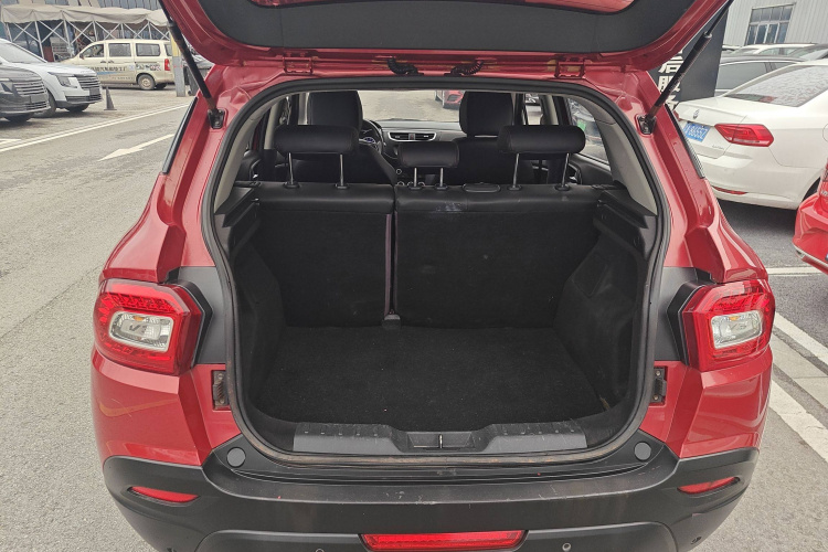 中华V3 2016款 1.5L 手动舒适型局部细节23