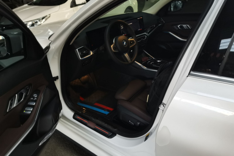 宝马i3 2022款 eDrive 35 L中控内饰19