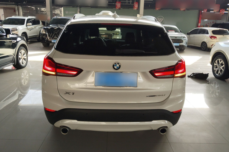 宝马X1 2020款 sDrive20Li 时尚型车身外观6