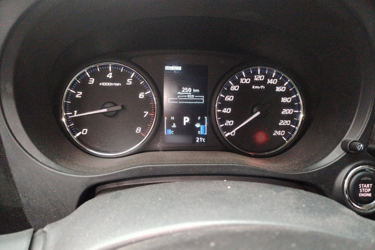 三菱 欧蓝德 2020款 2.4L 四驱致享版 7座局部细节14