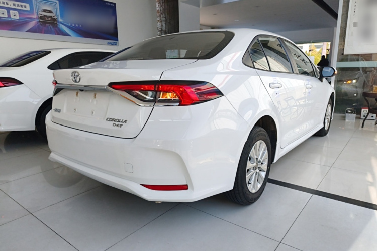 丰田 卡罗拉 2023款 1.2T 先锋版车身外观6005