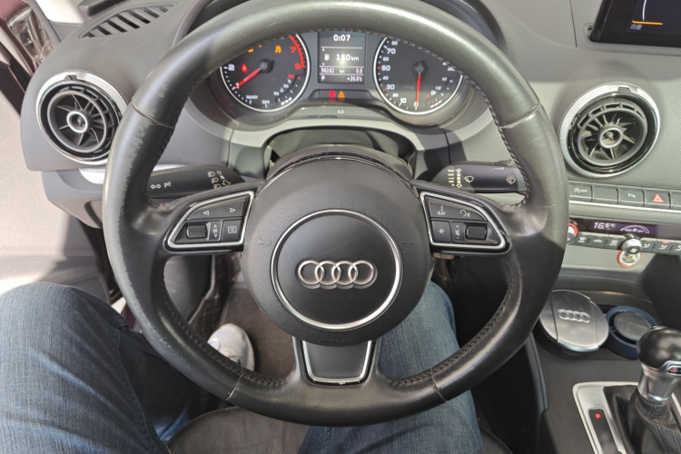 奥迪A3 2016款 Limousine 35 TFSI 风尚型中控内饰13