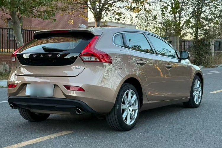 沃尔沃V40 2017款 T3 智雅版车身外观6006