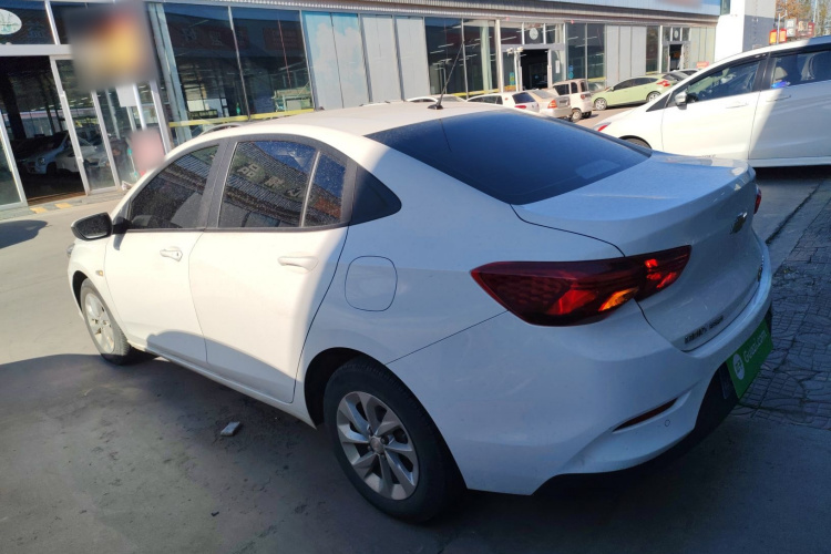 雪佛兰 科沃兹 2022款 325T 自动欣悦版车身外观4