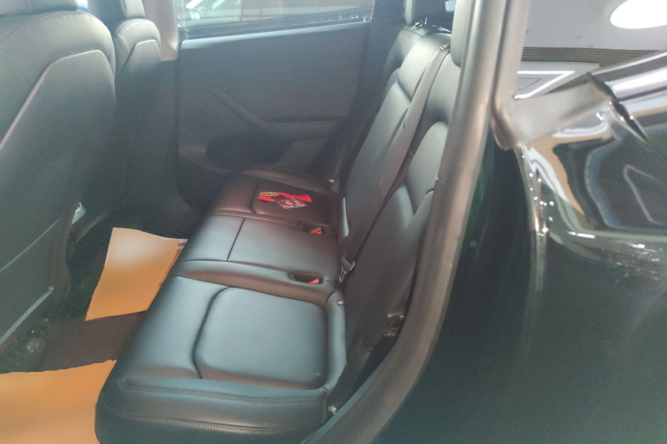 特斯拉 Model Y 2022款 后轮驱动版中控内饰7004