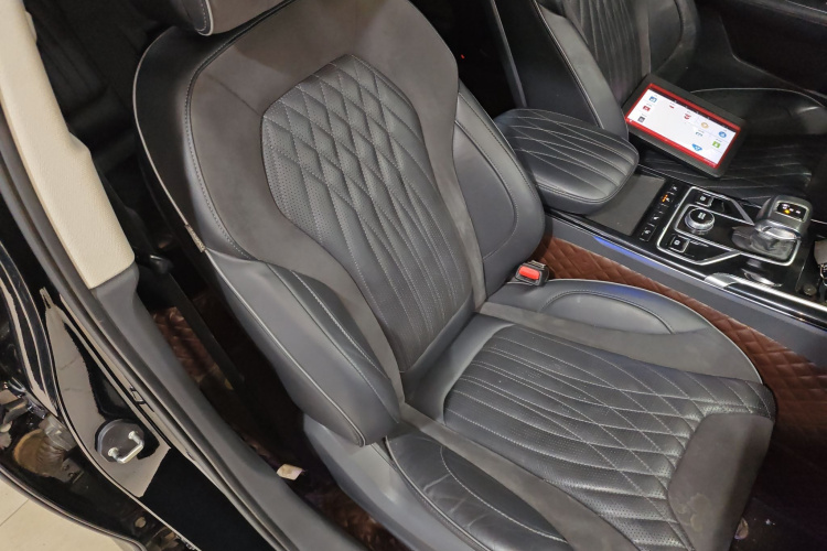 红旗HS5 2022款 改款 2.0T 智联旗享版局部细节41