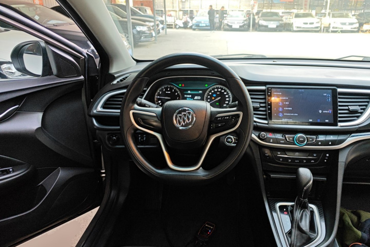 别克 英朗 2015款 15N 自动豪华型中控内饰13