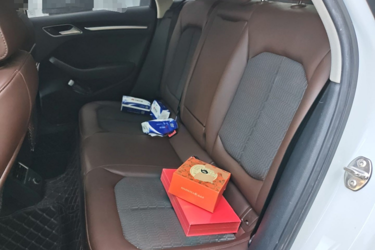 奥迪A3(进口) 2014款 Sportback 40 TFSI S line 舒适型中控内饰21