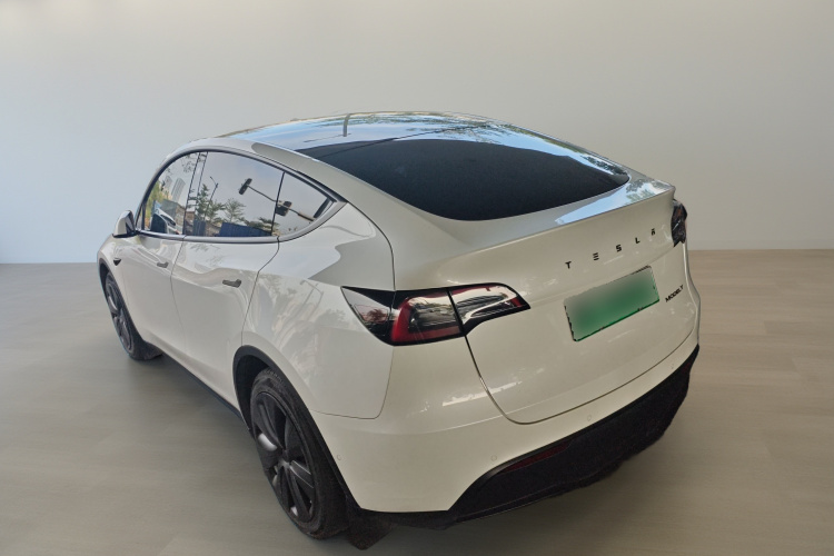 特斯拉 Model Y 2021款 标准续航后驱版车身外观5