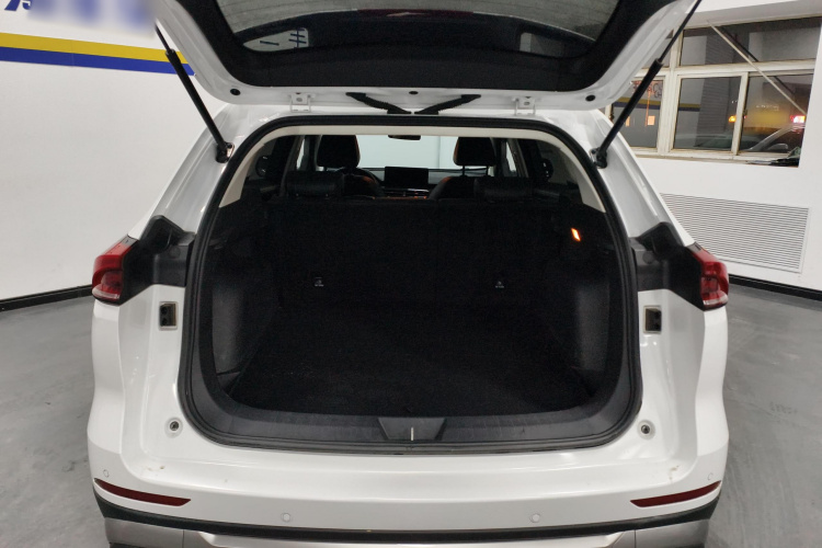 哈弗H6 2023款 国潮版 1.5T 自动都市版机舱底盘23