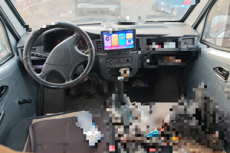 五菱汽车 五菱之光 2023款 1.5L 实用型 5/7座中控内饰12