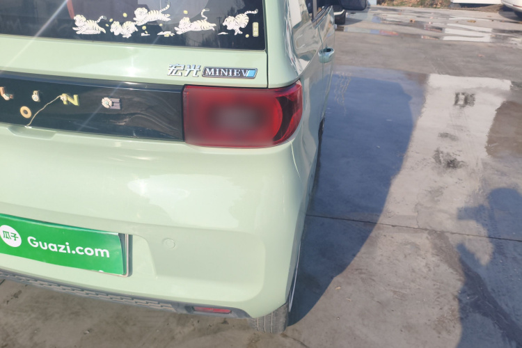 五菱汽车 宏光MINIEV 2021款 马卡龙时尚款 磷酸铁锂车身外观6006