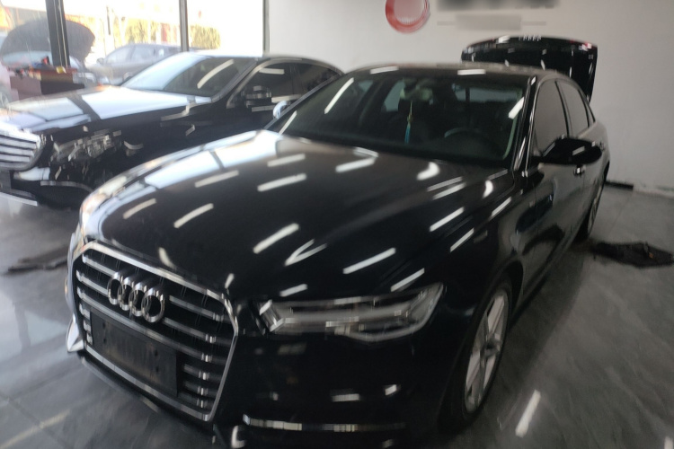 奥迪A6L 2018款 30周年年型 30 FSI 风尚型车身外观1