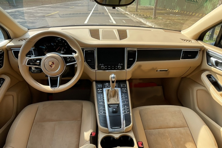 保时捷 2017款  Macan 2.0T中控内饰7002