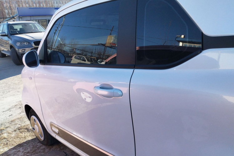 奔腾小马 2025款 222km 灵动马车身外观4