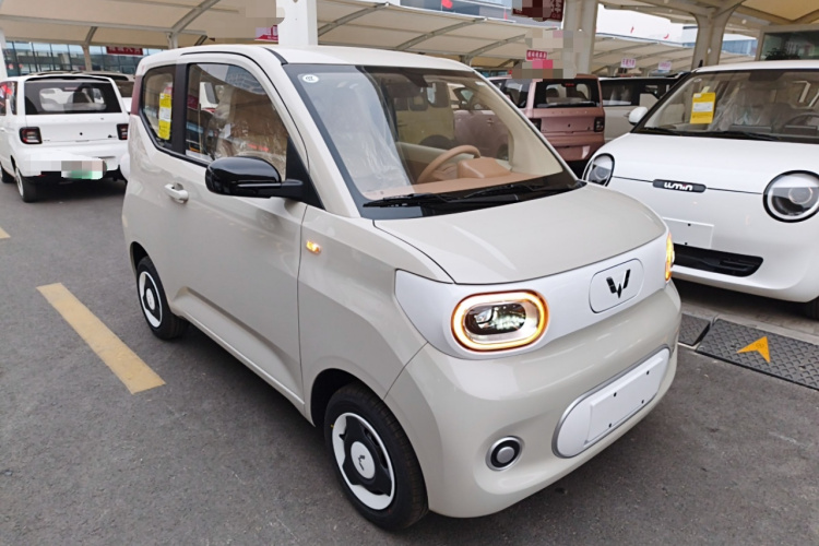 五菱汽车 宏光MINIEV 2024款 第三代 215km 青春版车身外观3