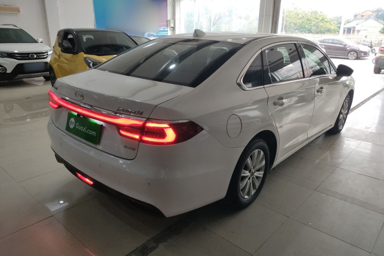 广汽传祺 传祺GA6 2019款 270T 自动精英版车身外观6005