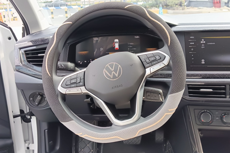 大众 朗逸 2025款 新锐 1.5L 出众新逸版中控内饰13