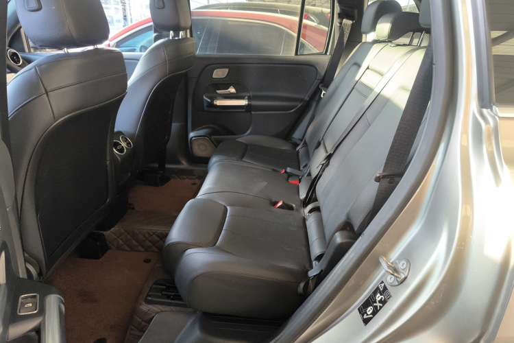 奔驰GLB 2020款 GLB 200 动感型中控内饰21