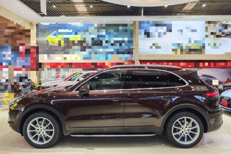 保时捷 2018款 Cayenne 3.0T车身外观6004