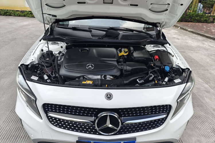 奔驰GLA 2018款 GLA 200 动感型中控内饰7002