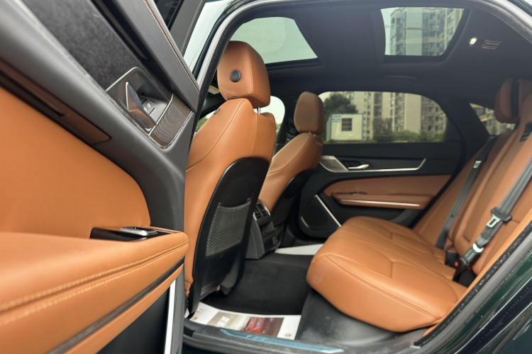 捷豹XFL 2022款 XFL 2.0T P250 两驱精英运动版中控内饰7003