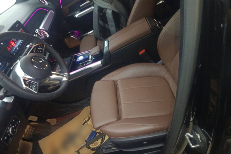 奔驰GLB 2024款 GLB 220 时尚型局部细节19