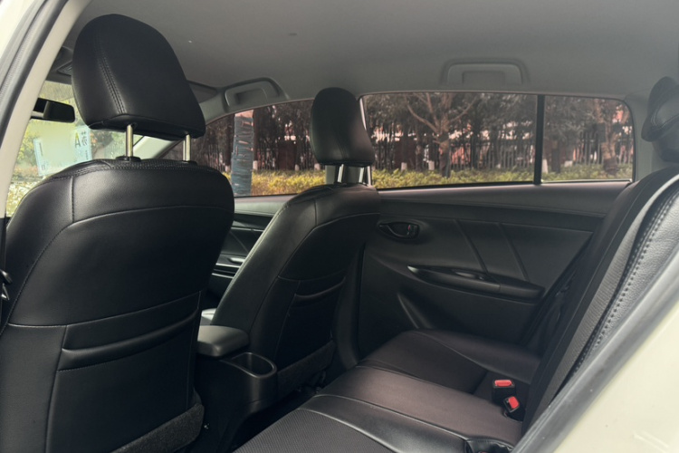 丰田 YARiS L 致炫 2016款 改款 1.5E CVT魅动版中控内饰7004
