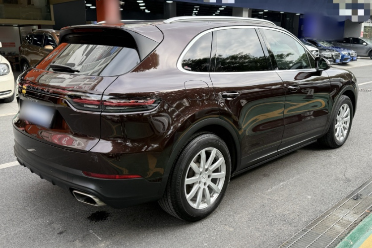 保时捷 2018款 Cayenne 3.0T车身外观6004
