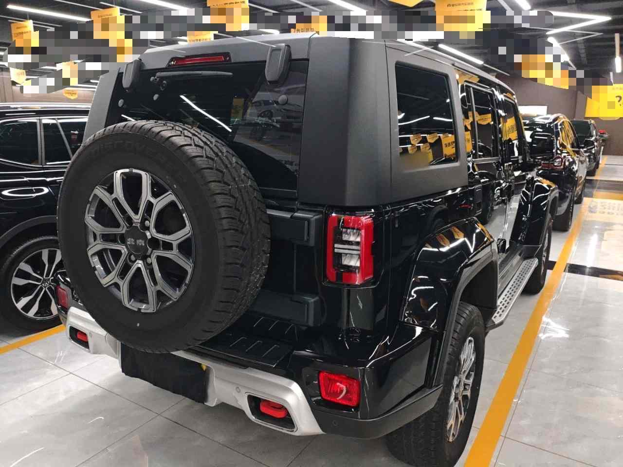 北京越野 北京BJ40 2023款 2.0T 自动四驱城市猎人版侠客型(4)