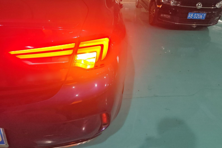 别克 君威 2017款 GS 28T 尊贵型车身外观9