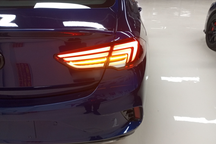 别克 君威 2020款 GS 28T 精英型车身外观9