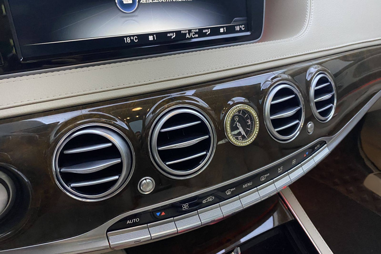 奔驰S级 2017款 S 320 L 豪华型中控内饰7006