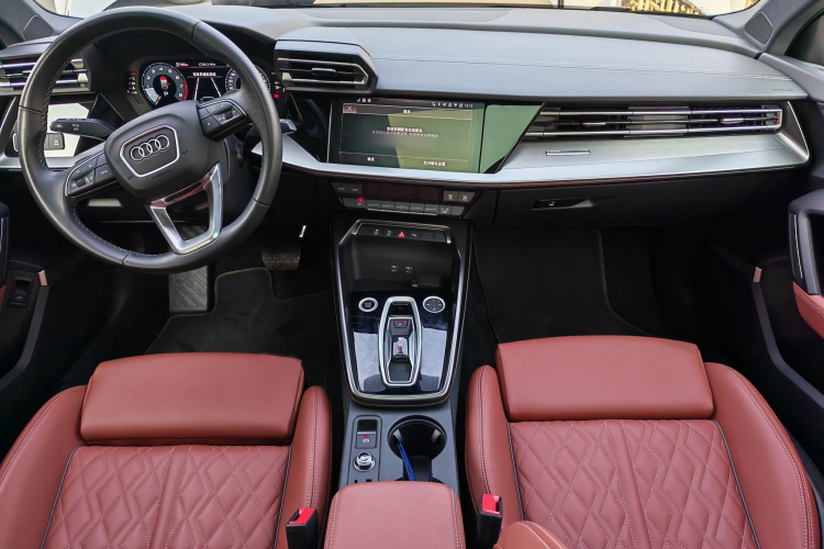 奥迪A3 2025款 Sportback 35TFSI 飞驰尊享型中控内饰7006