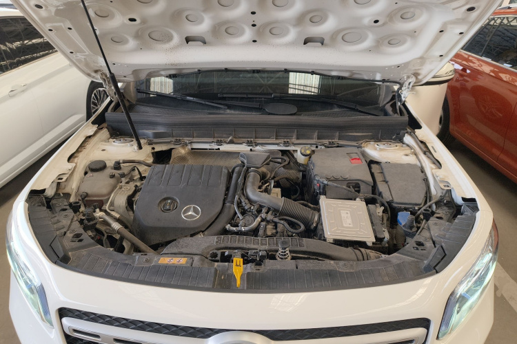 奔驰GLB 2021款 GLB 200 动感型机舱底盘24