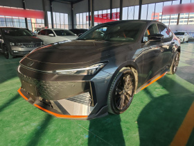 长安UNI-V 2024款 1.5T 尊贵运动型