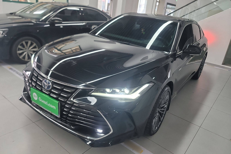 丰田 亚洲龙 2023款 双擎 2.5L 进取版车身外观1