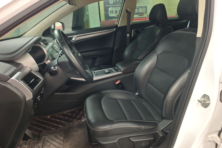 吉利汽车 帝豪GL 2019款 1.4T CVT精英智享型中控内饰19