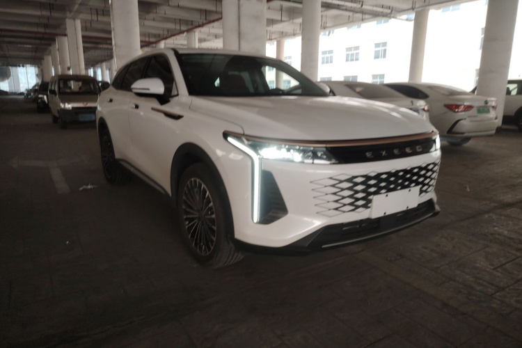 星途瑶光 2023款 400T 两驱优享飞鱼版车身外观3