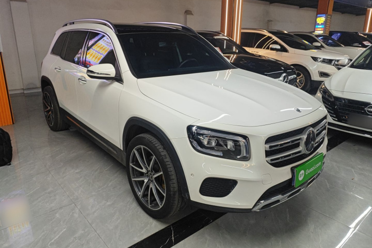 奔驰GLB 2020款 GLB 200 时尚型车身外观3