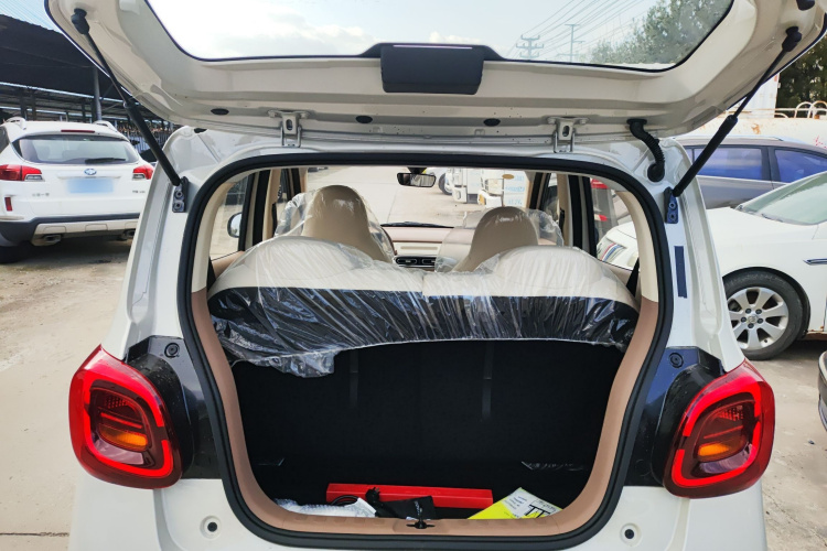 五菱汽车 宏光MINIEV 2025款 四门版 进阶款机舱底盘23