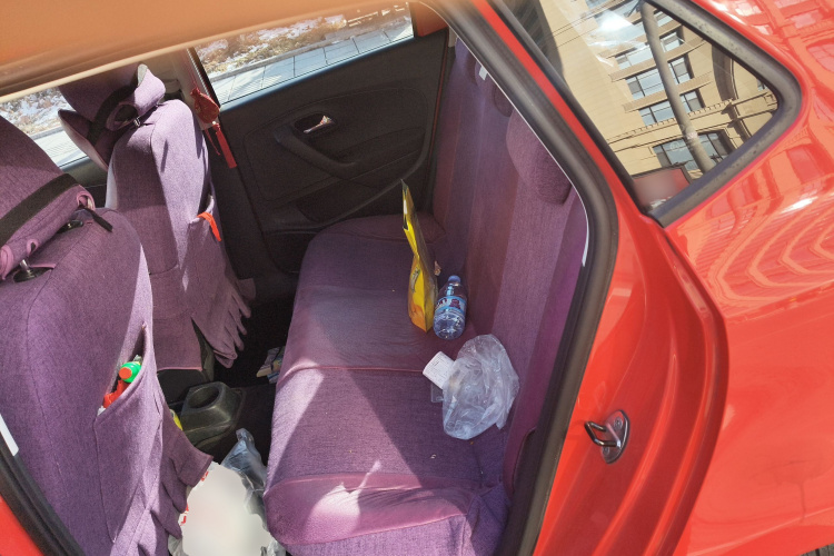 大众 Polo 2014款 1.4L 手动风尚版中控内饰21