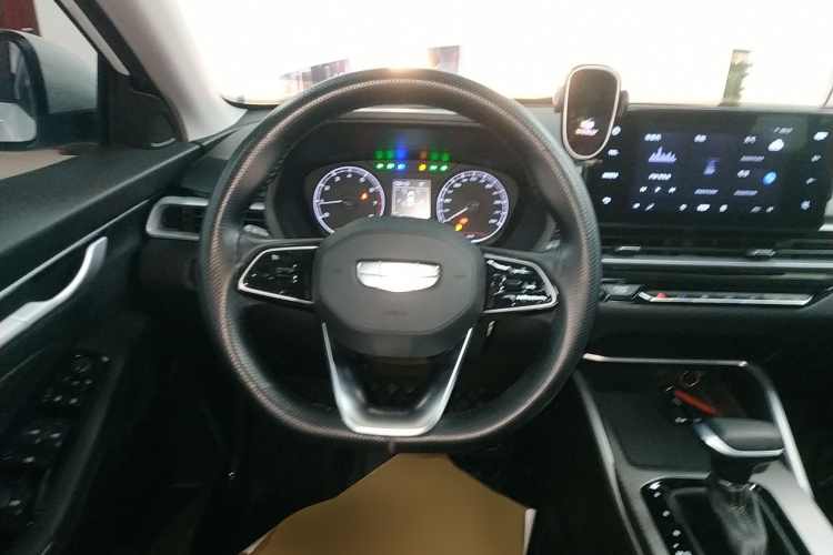 吉利汽车 帝豪 2025款 第4代 1.5L CVT星耀版中控内饰13