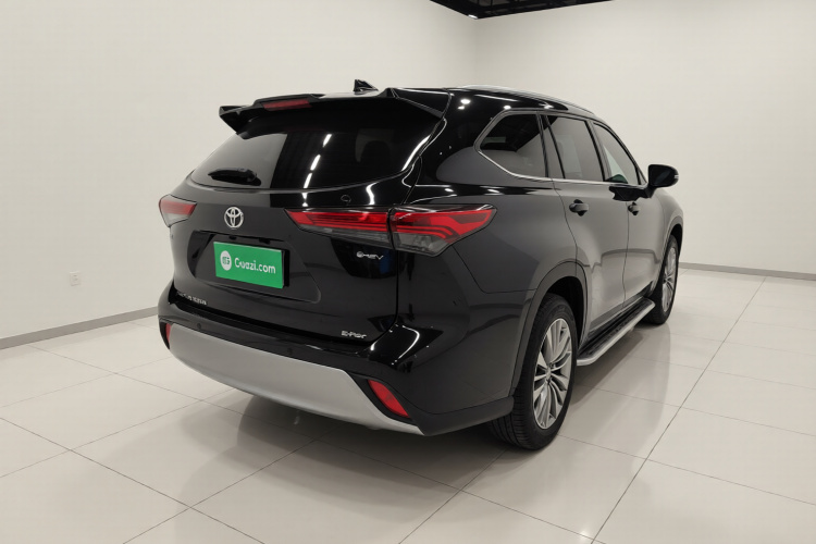 丰田 汉兰达 2024款 2.5L智能电混双擎四驱尊贵版 7座车身外观7