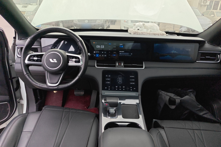 理想汽车 理想ONE 2021款 增程6座版中控内饰12