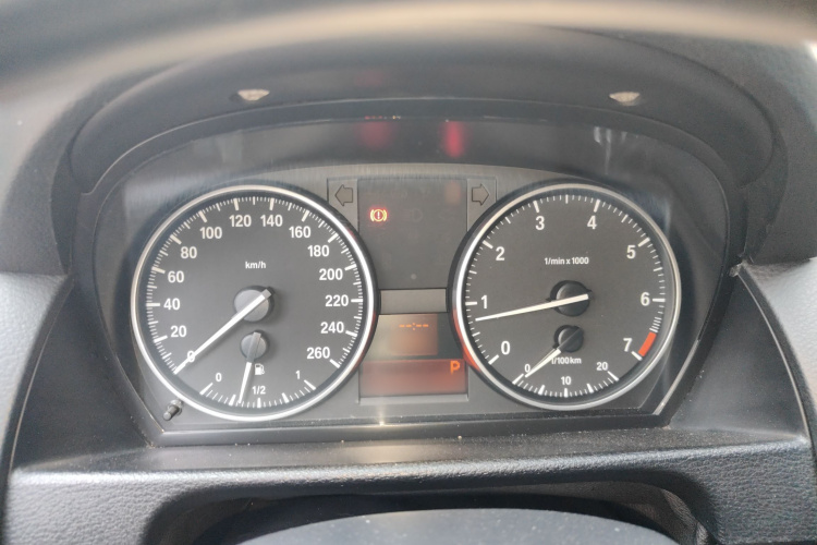 宝马X1 2013款 sDrive18i 时尚型局部细节14