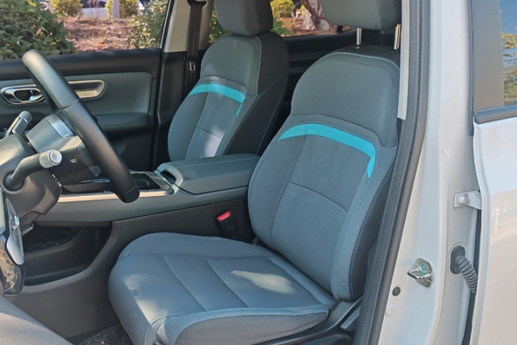 埃安 AION Y 2023款 Plus 510 乐享版中控内饰7008