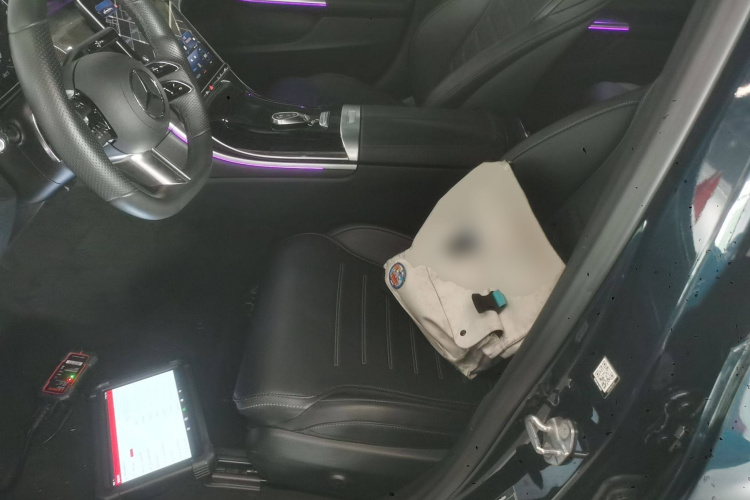 奔驰C级 2022款 C 260 L 运动版局部细节19