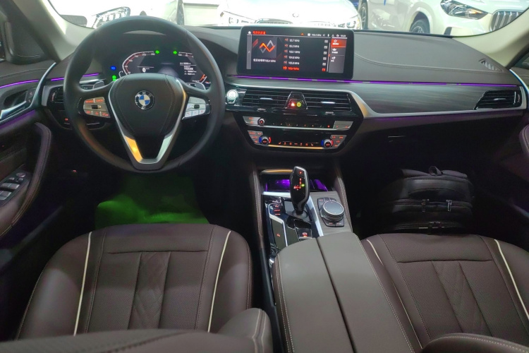 宝马5系 2023款 改款 530Li 领先型 豪华套装中控内饰12